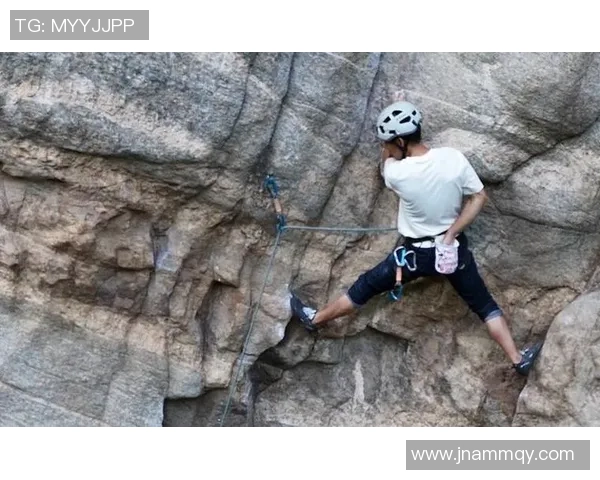 广州攀岩队的节奏揭秘:探索攀岩深度与团队协作的奥秘 广州攀岩队的节奏揭秘:探索攀岩深度与团队协作的奥秘