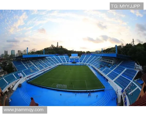 小莎足球:探索女性足球的成长之路与未来发展潜力 小莎足球:探索女性足球的成长之路与未来发展潜力